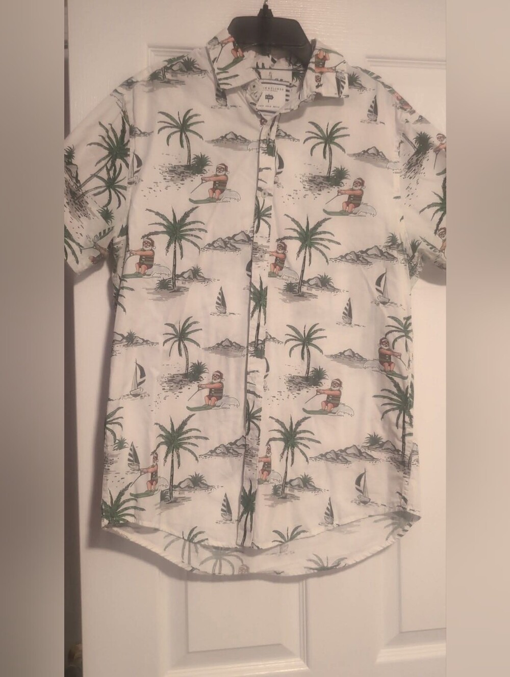 Santa Water Skiing Tropical Hawaiian Short Sleeve Shirt